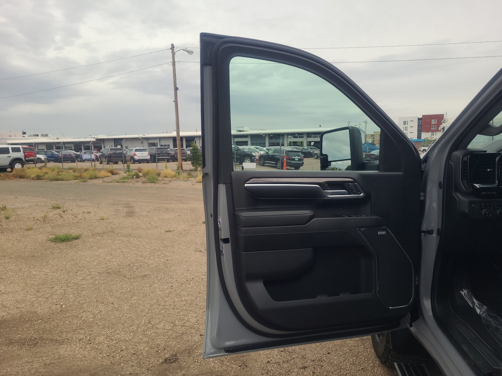 Used 2024 Chevrolet Silverado 2500 LTZ w/ LTZ Plus Package AWD/4WD image 13