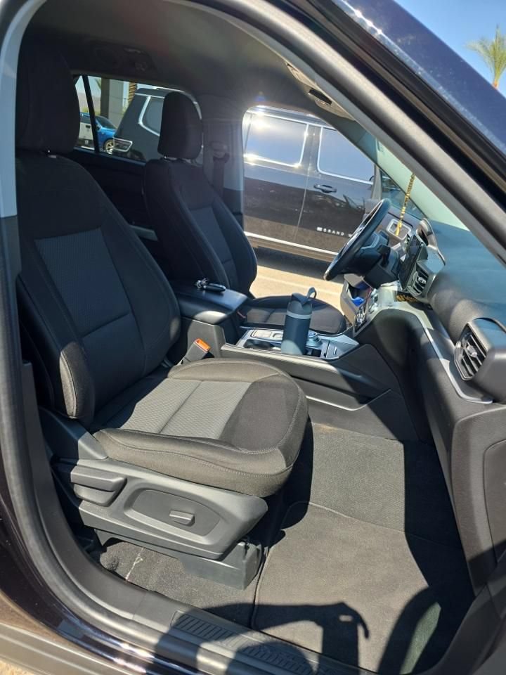 Certified 2023 Ford Explorer XLT RWD image 8