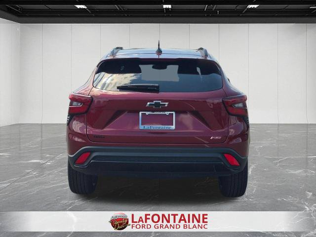 Used 2024 Chevrolet Trax RS FWD image 4