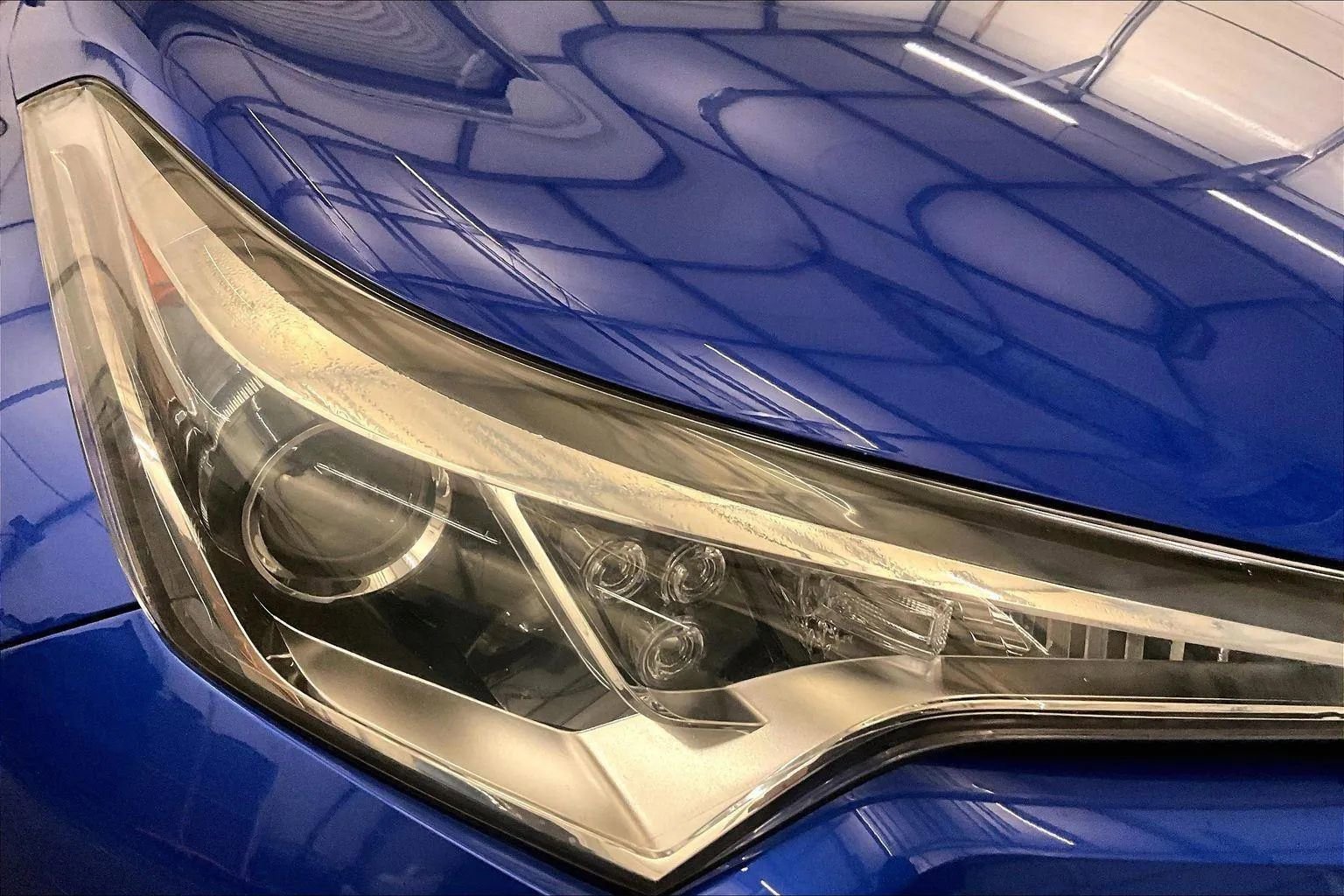 Used 2019 Toyota C-HR XLE image 27