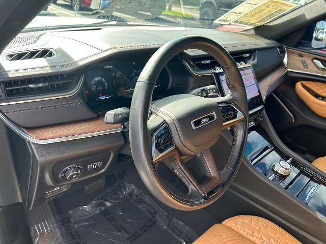 Used 2023 Jeep Grand Cherokee Summit w/ Adv Protech Group IV AWD/4WD image 24