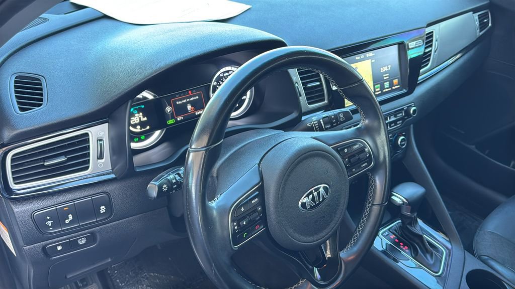 Used 2017 Kia Niro EX image 21