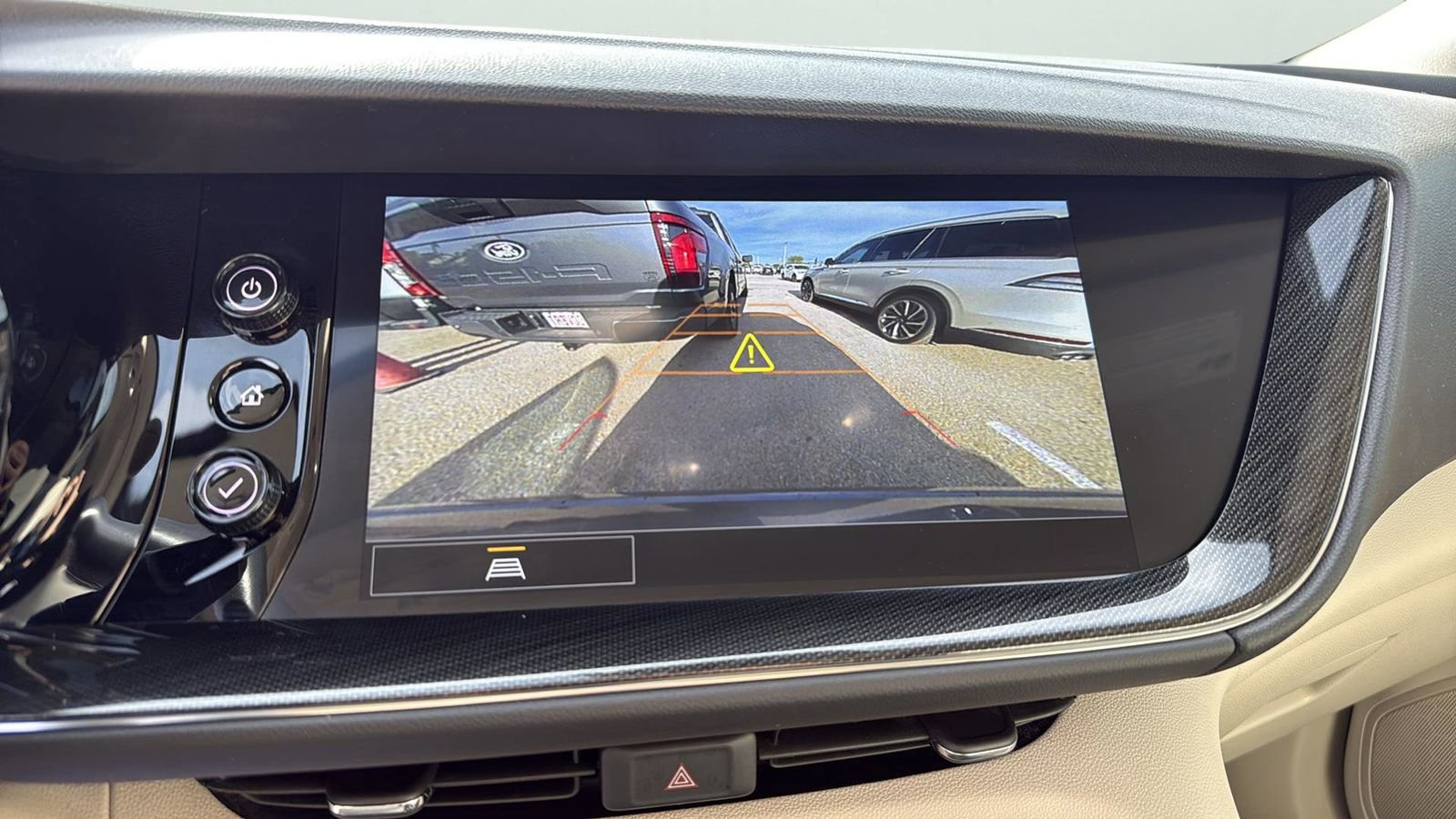 Used 2022 Buick Envision Preferred FWD image 19