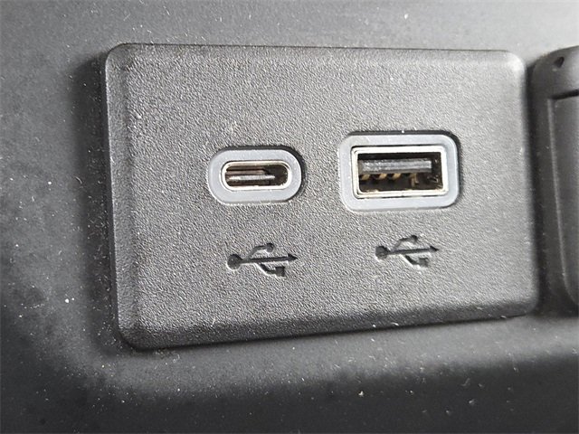 Used 2019 GMC Sierra 1500 Elevation w/ Elevation Value Package image 8