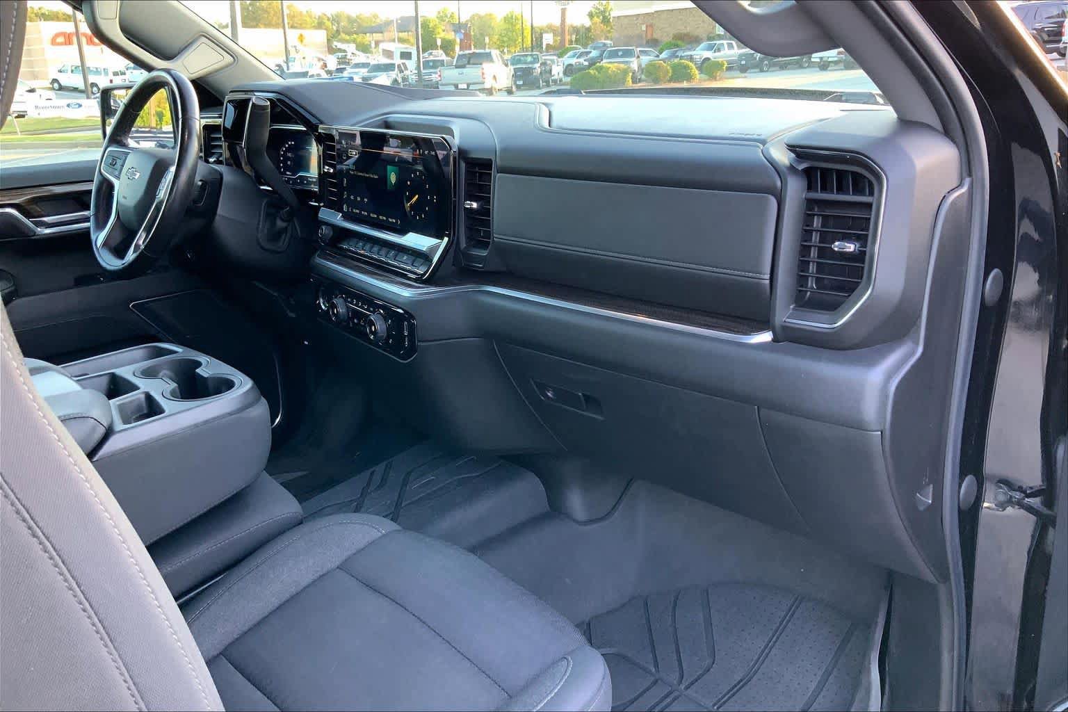 Used 2023 Chevrolet Silverado 1500 RST w/ Protection Package RWD image 17
