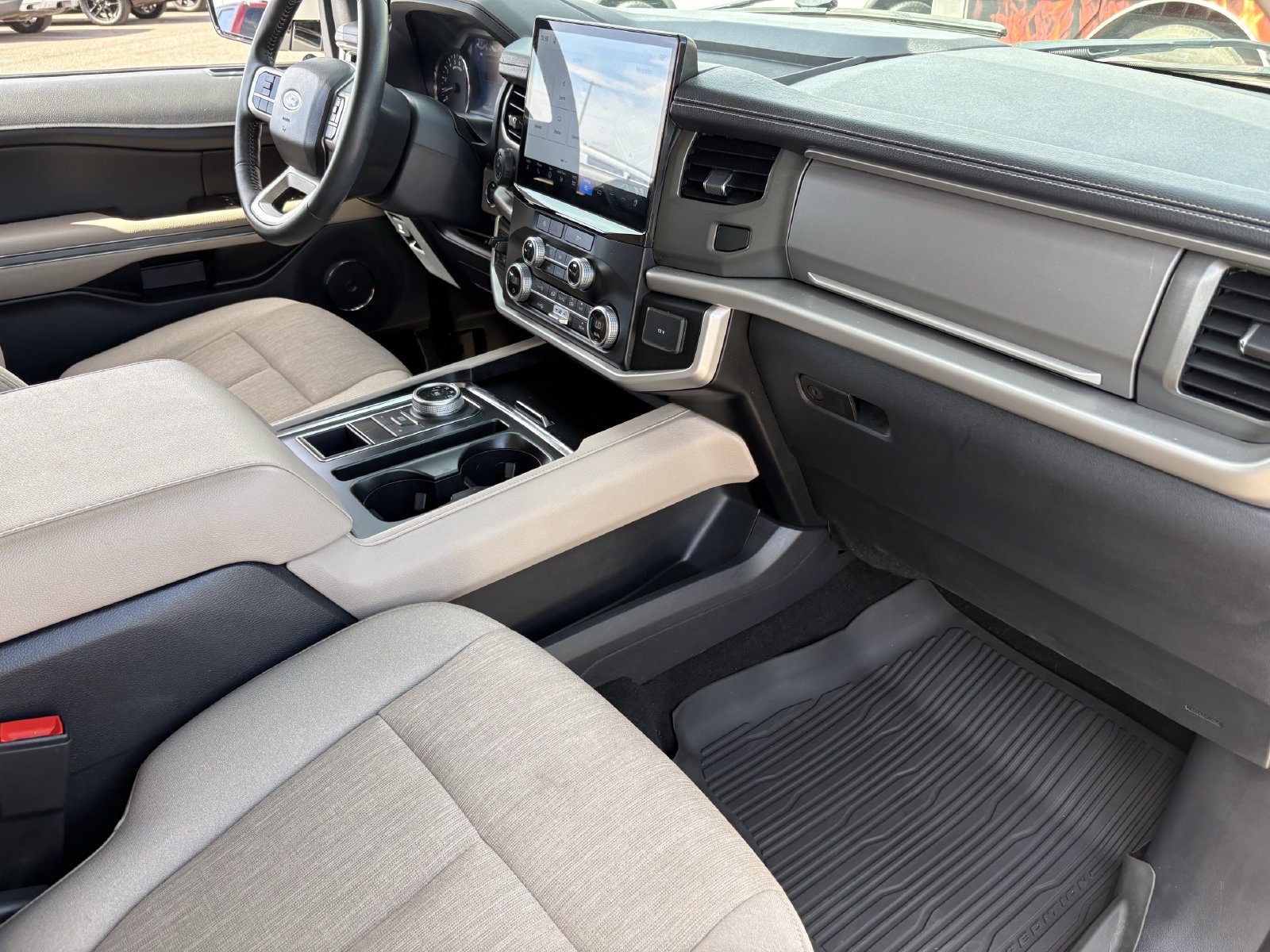 Certified 2024 Ford Expedition Max XLT RWD image 14