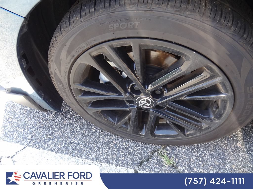 Used 2025 Toyota Camry SE FWD image 12