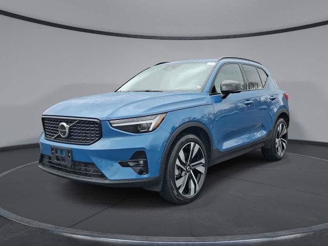 Used 2025 Volvo XC40 B5 Ultra w/ Climate Package