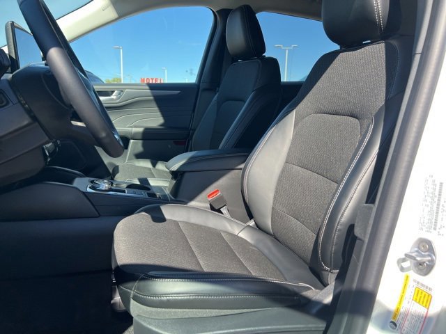 Certified 2025 Ford Escape SE image 19