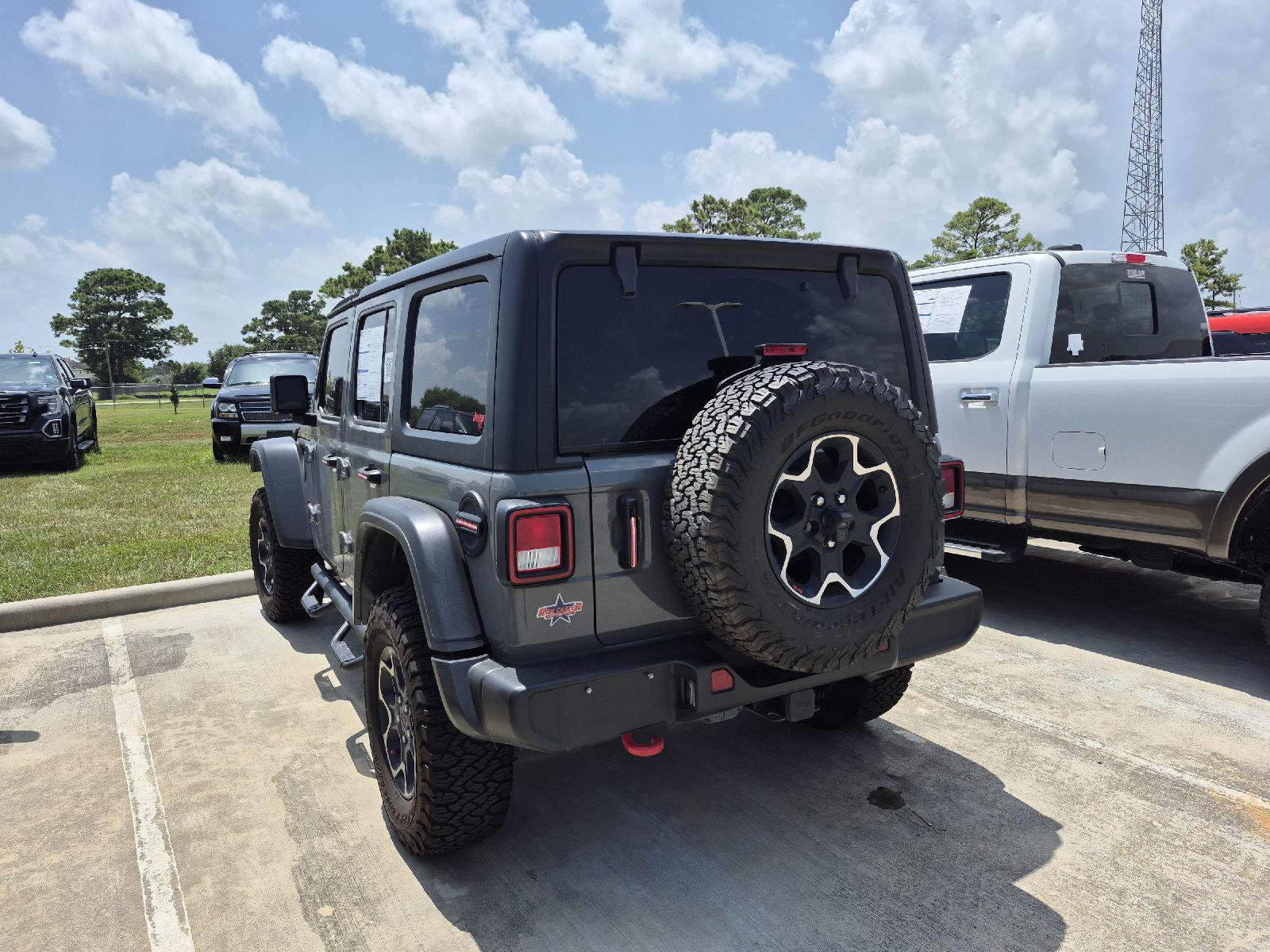 Used 2023 Jeep Wrangler Unlimited Rubicon AWD/4WD image 9