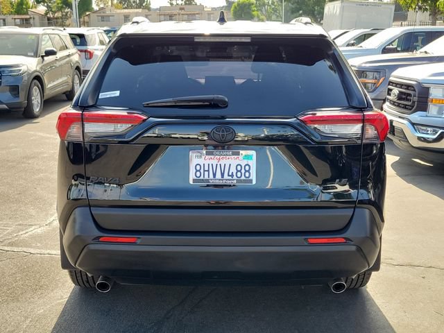 Used 2019 Toyota RAV4 LE w/ Carpet Mat Package FWD image 23