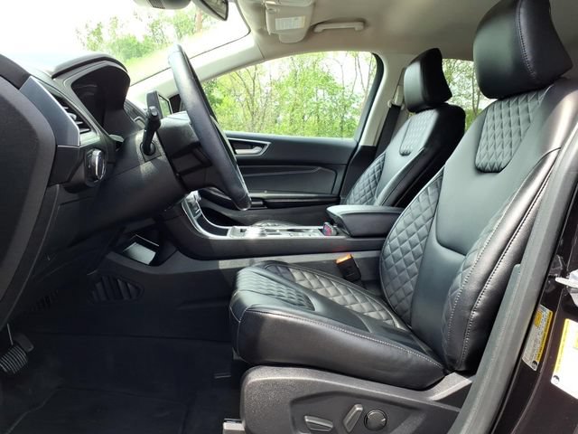 Certified 2024 Ford Edge Titanium AWD/4WD image 12