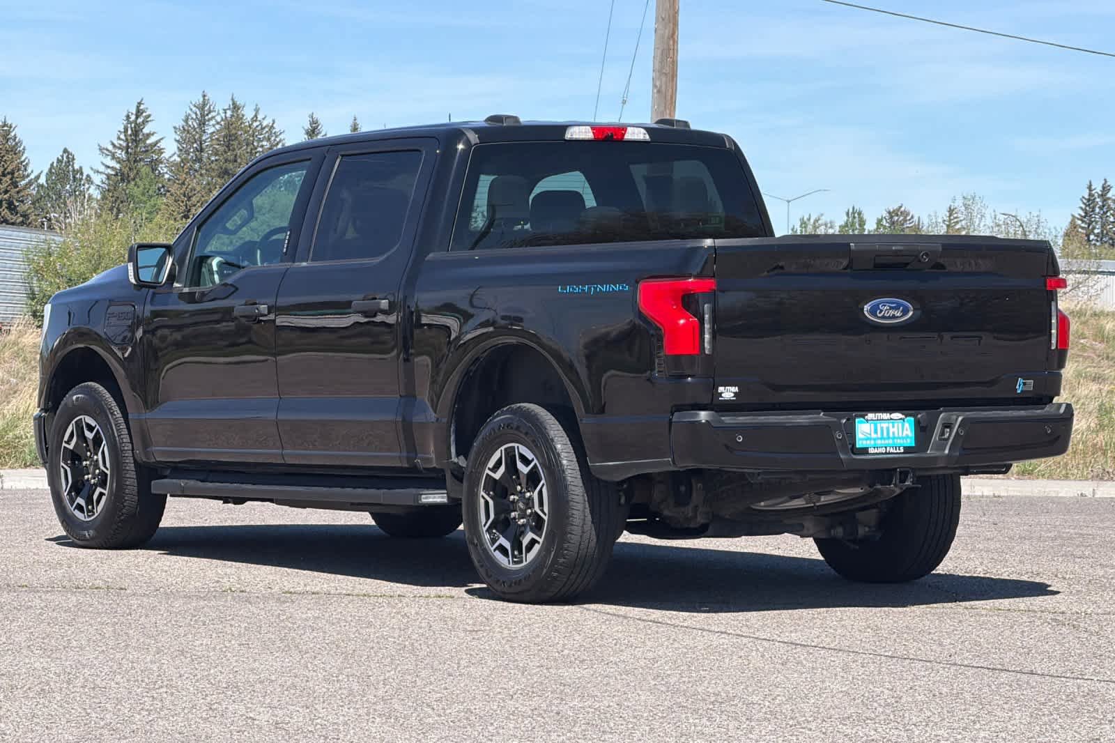 Certified 2023 Ford F150 Lightning XLT AWD/4WD image 6