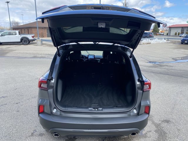Certified 2025 Ford Escape ST-Line w/ Cold Weather Package FWD image 19