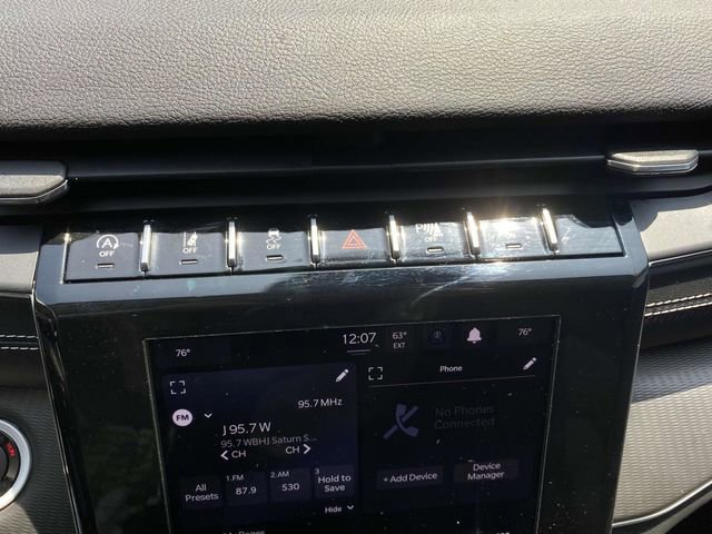 Used 2023 Jeep Grand Cherokee Laredo AWD/4WD image 24