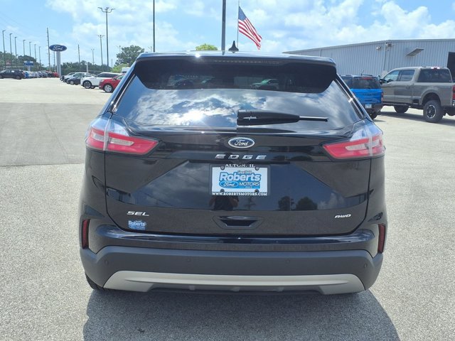 Certified 2022 Ford Edge SEL w/ Convenience Package AWD/4WD image 4