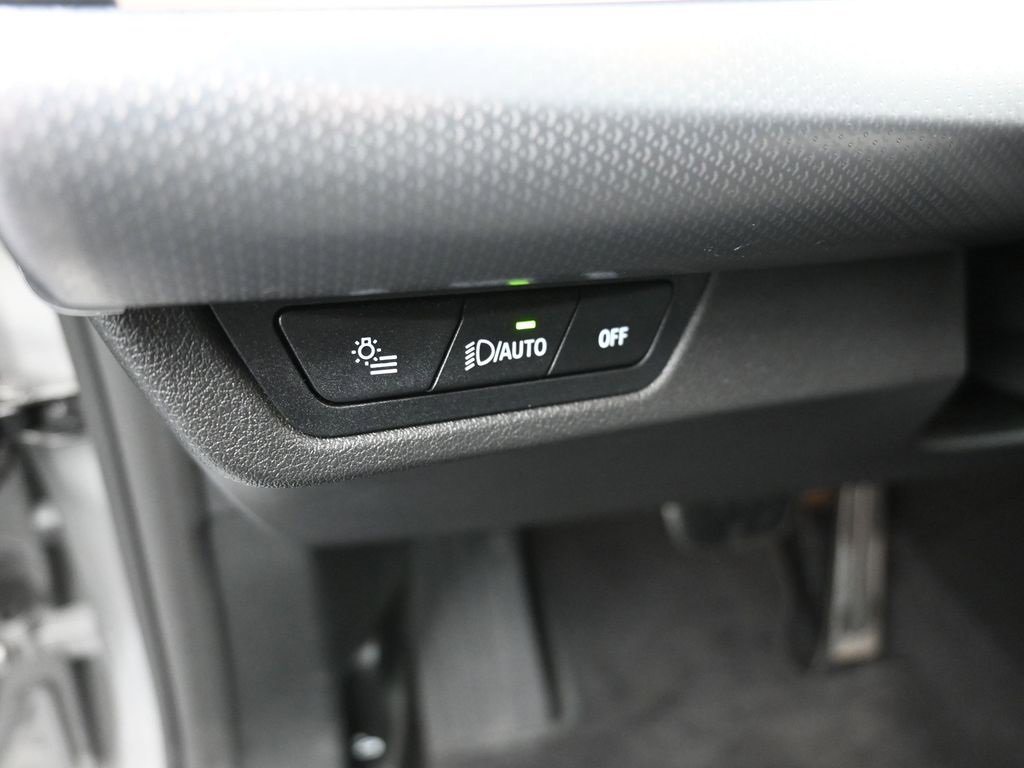 Used 2025 BMW X1 xDrive28i w/ M Sport Package image 13