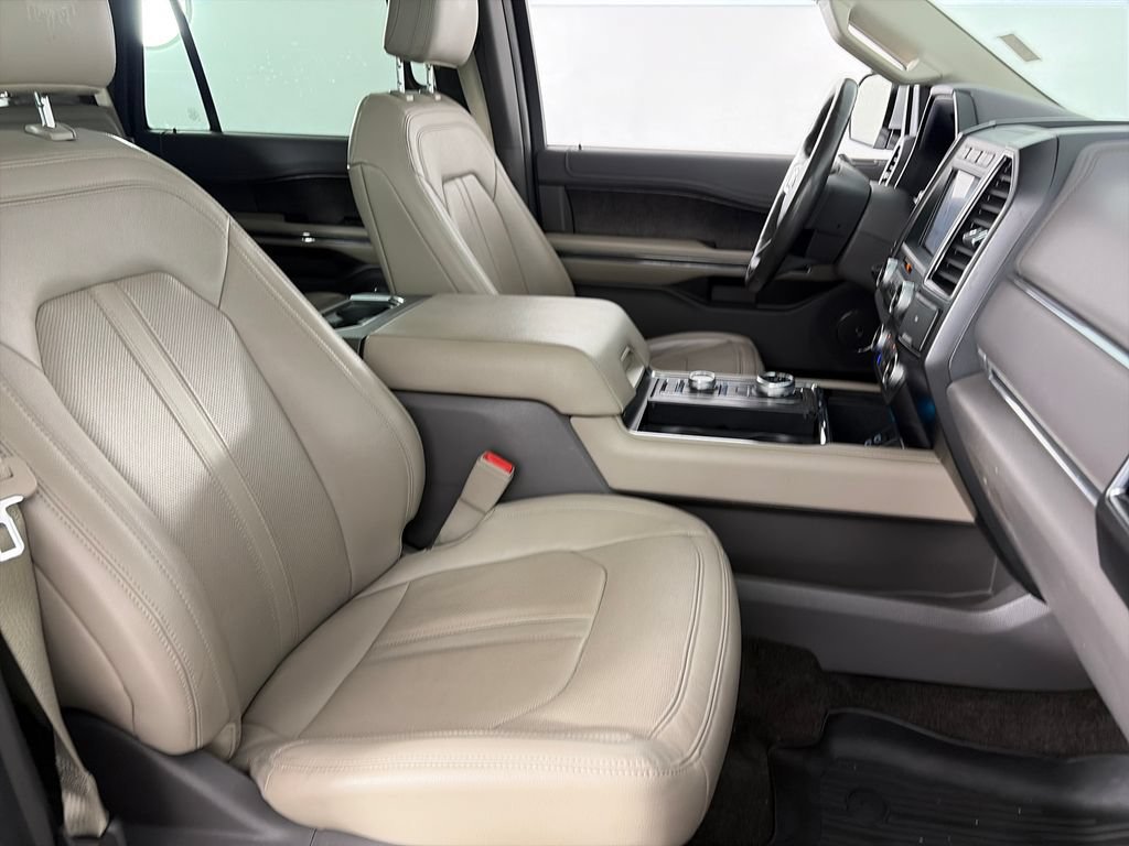 Certified 2018 Ford Expedition Limited w/ Equipment Group 302A AWD/4WD image 32