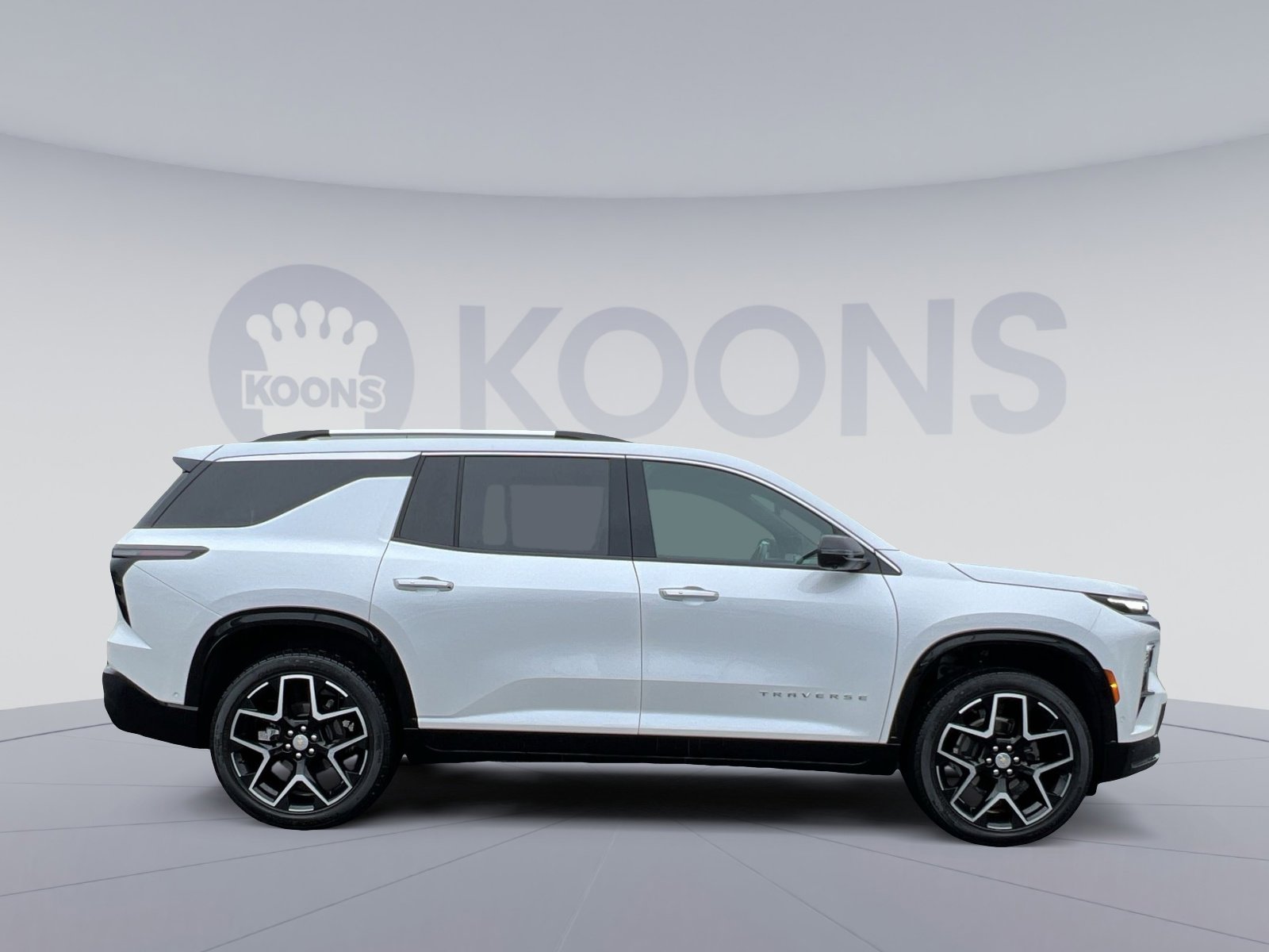 Used 2025 Chevrolet Traverse High Country AWD/4WD image 17