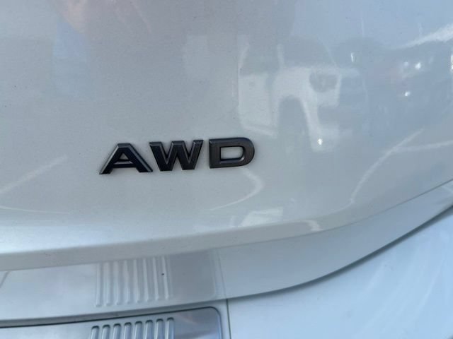 Used 2025 Nissan Rogue SV AWD/4WD image 9