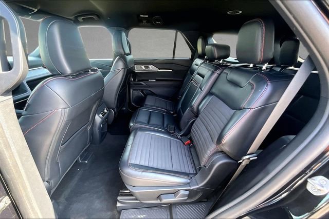 Certified 2025 Ford Explorer ST-Line w/ ST-Line Street Pack AWD/4WD image 23
