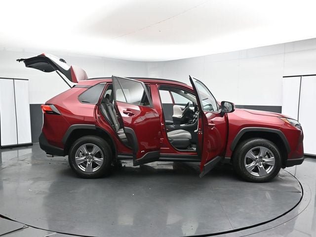 Used 2024 Toyota RAV4 XLE AWD/4WD image 37