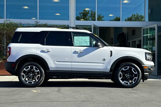 Certified 2023 Ford Bronco Sport Outer Banks w/ Tech Package AWD/4WD image 3