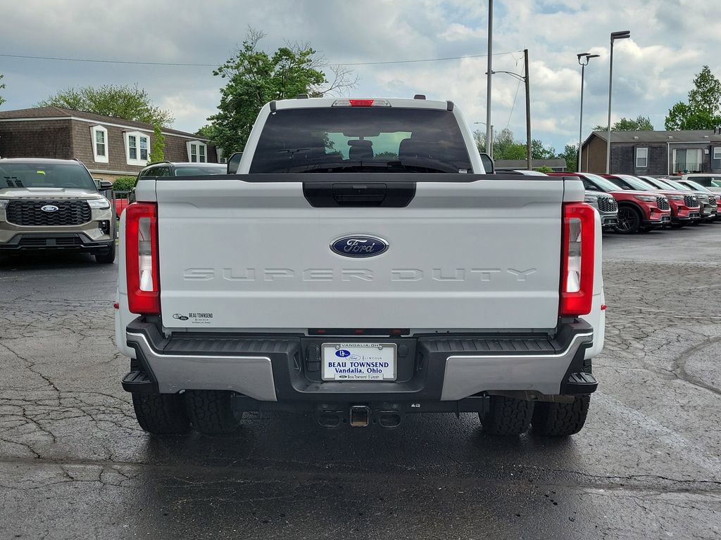 Certified 2025 Ford F350 XLT AWD/4WD image 5