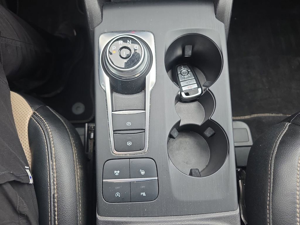 Certified 2022 Ford Escape Titanium w/ Titanium Elite Package image 50