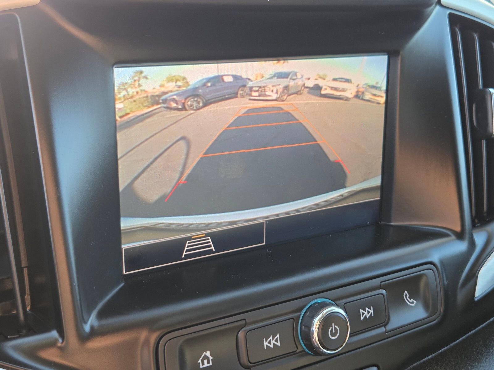 Used 2024 GMC Terrain SLE FWD image 21