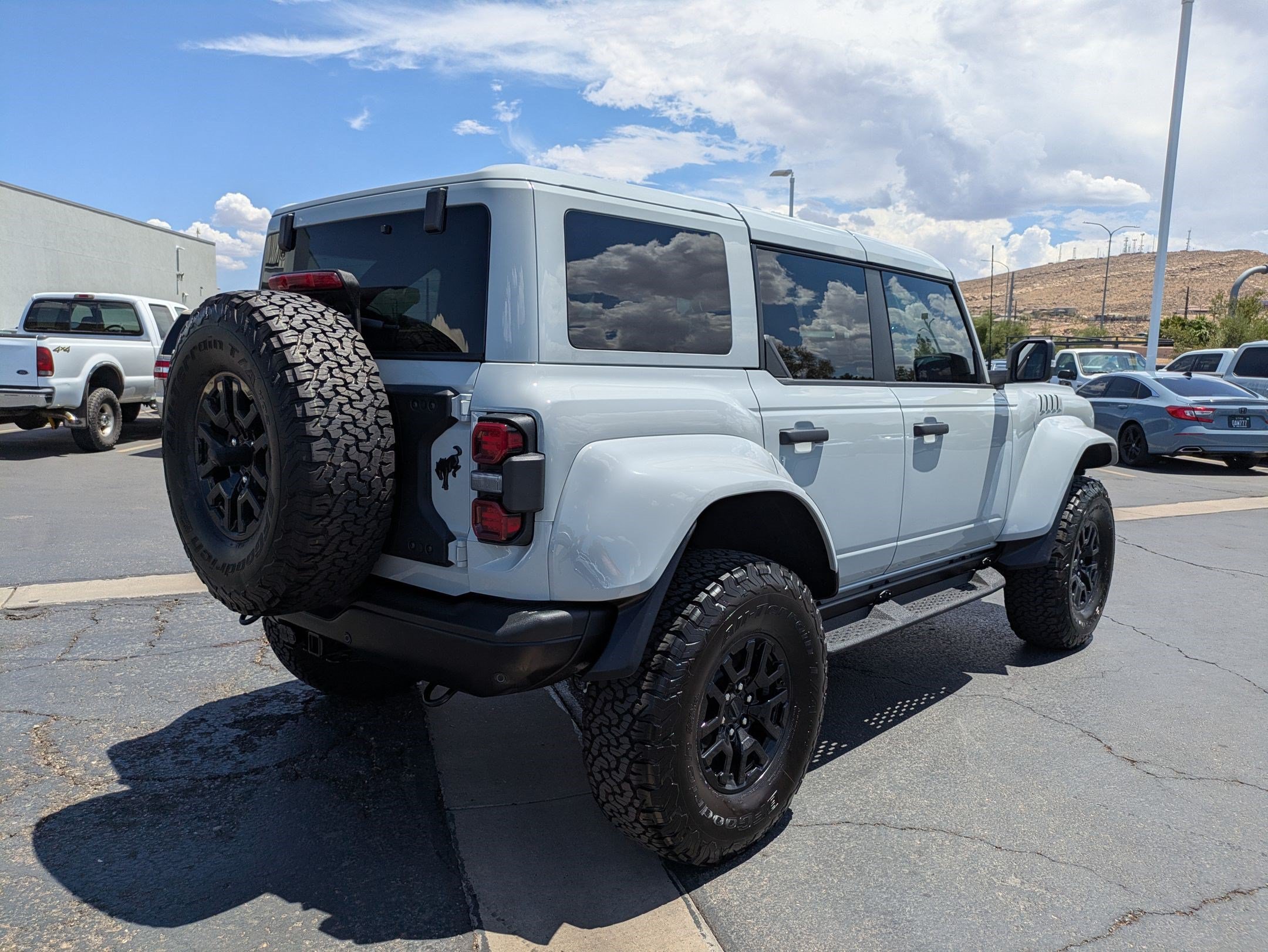 Certified 2026 Ford Bronco Raptor w/ Interior Carbon Fiber Pack AWD/4WD image 4