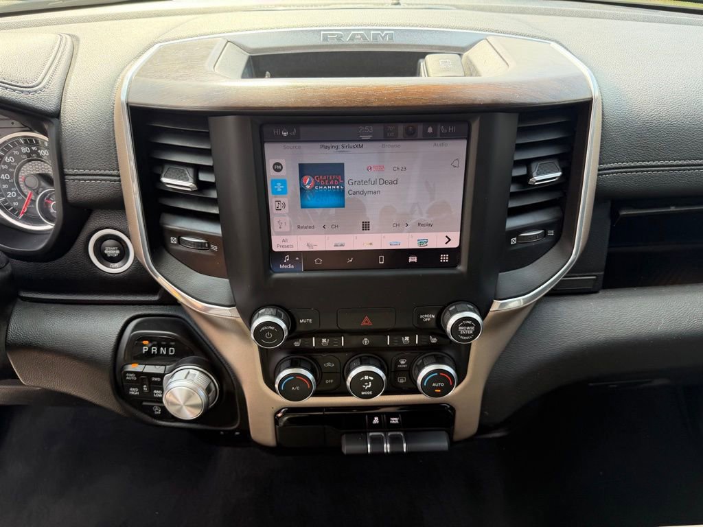 Used 2022 RAM 1500 Laramie AWD/4WD video 3