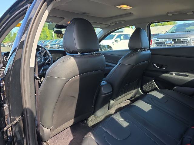 Used 2023 Hyundai Elantra Limited FWD image 18