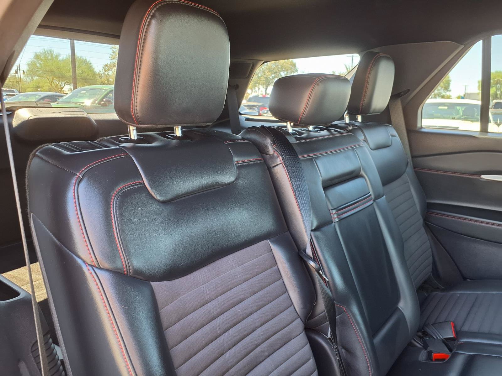 Certified 2025 Ford Explorer ST-Line RWD image 15