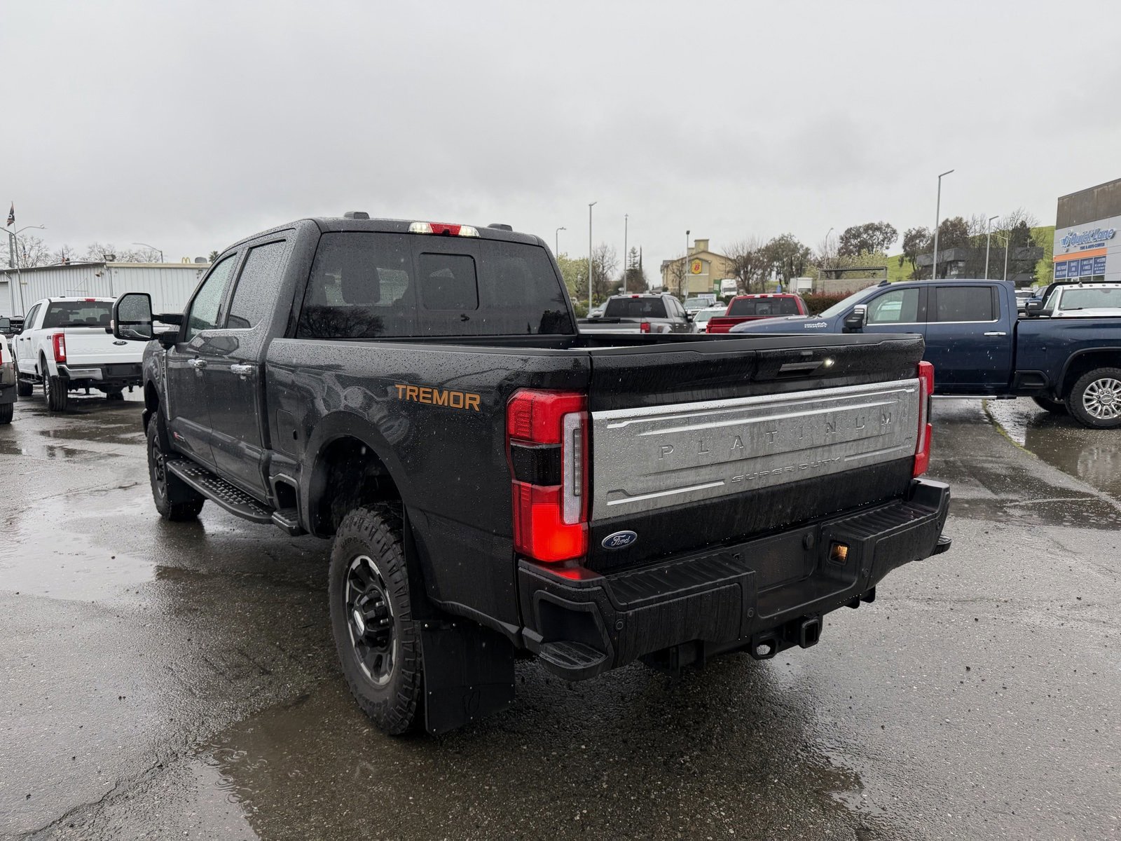 Certified 2024 Ford F350 Platinum w/ Tremor Off-Road Package image 3