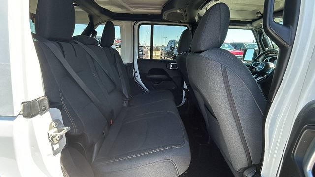 Used 2024 Jeep Wrangler Unlimited Sahara AWD/4WD image 13