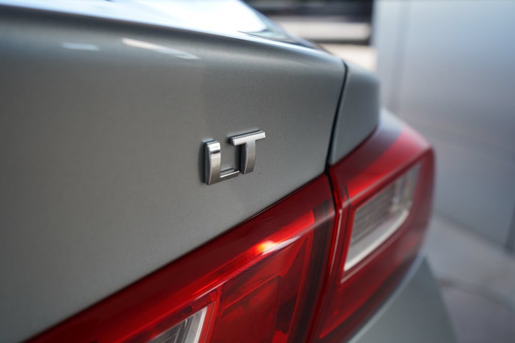 Used 2025 Chevrolet Malibu LT FWD image 7