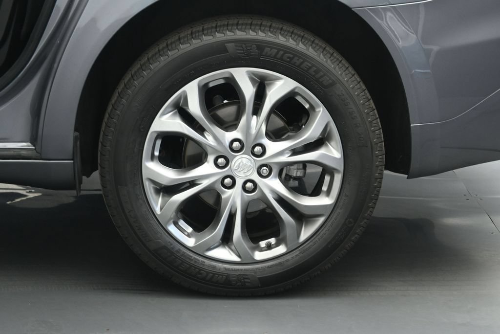 Used 2020 Buick Enclave Avenir w/ Avenir Technology Package FWD image 21