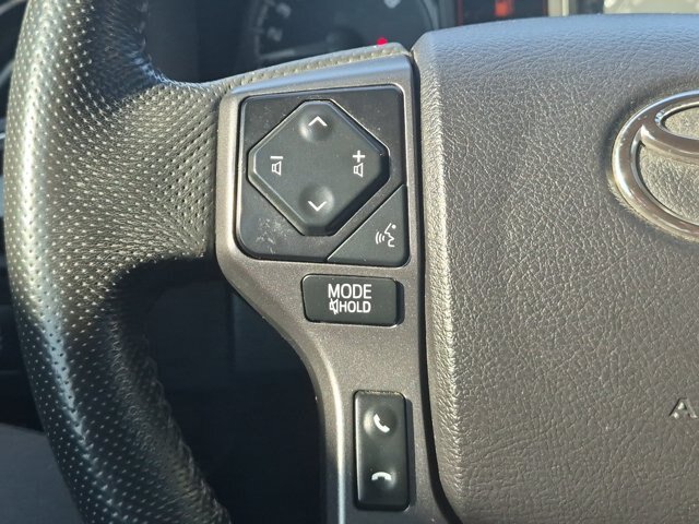 Used 2021 Toyota Tacoma TRD Off-Road w/ Technology Package AWD/4WD image 18