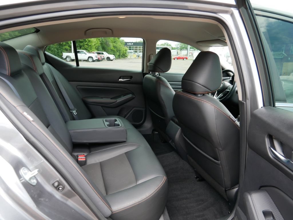 Used 2019 Nissan Altima 2.5 SR AWD/4WD image 9