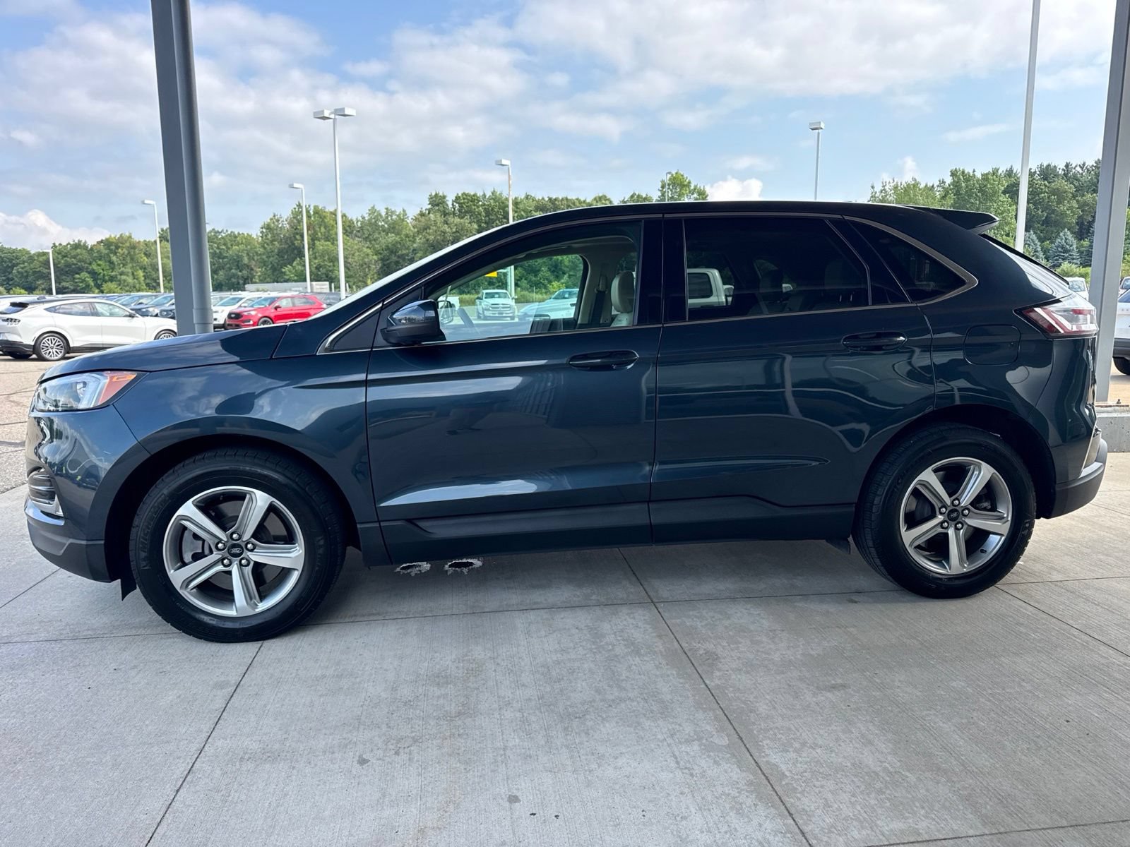 Certified 2024 Ford Edge SEL w/ Convenience Package AWD/4WD image 4