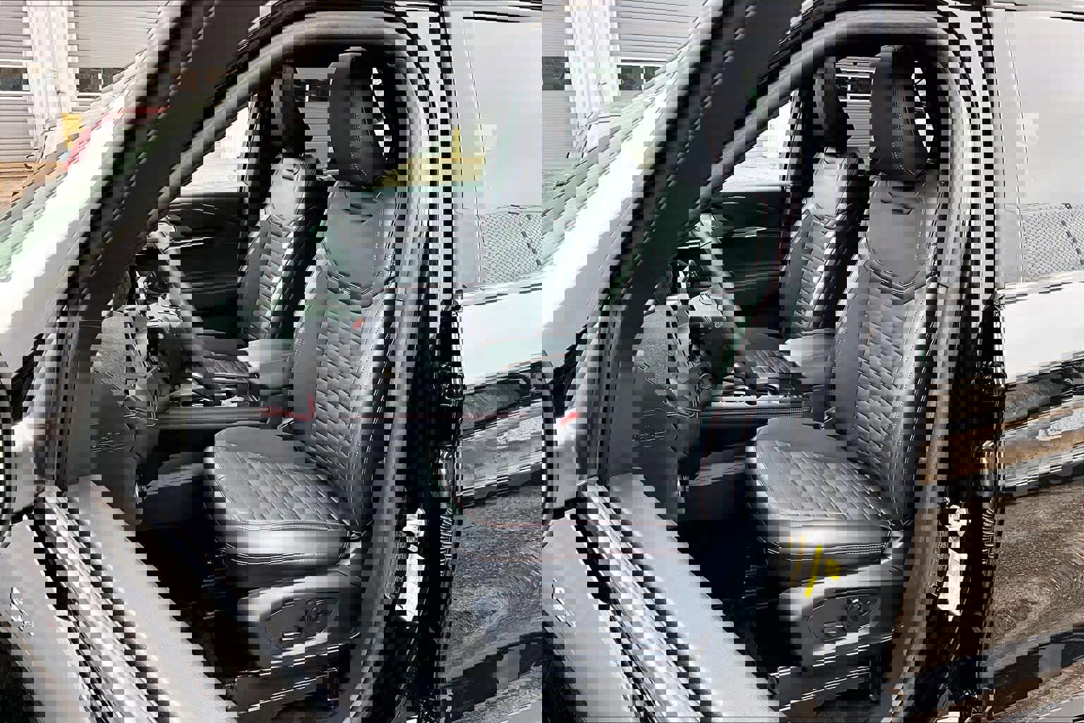 Certified 2025 Ford Explorer ST-Line w/ Premium Package image 11