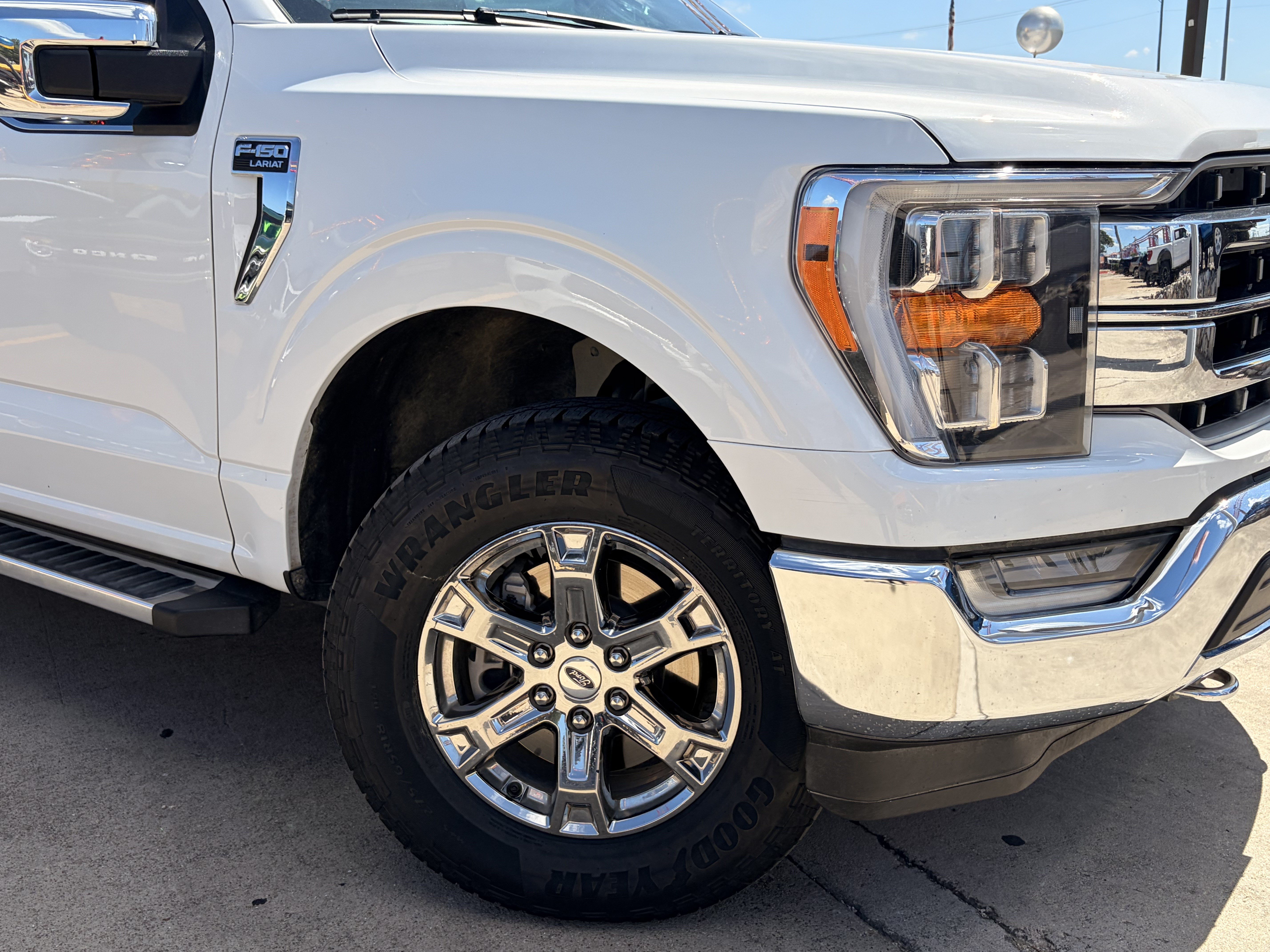 Certified 2023 Ford F150 Lariat AWD/4WD image 2