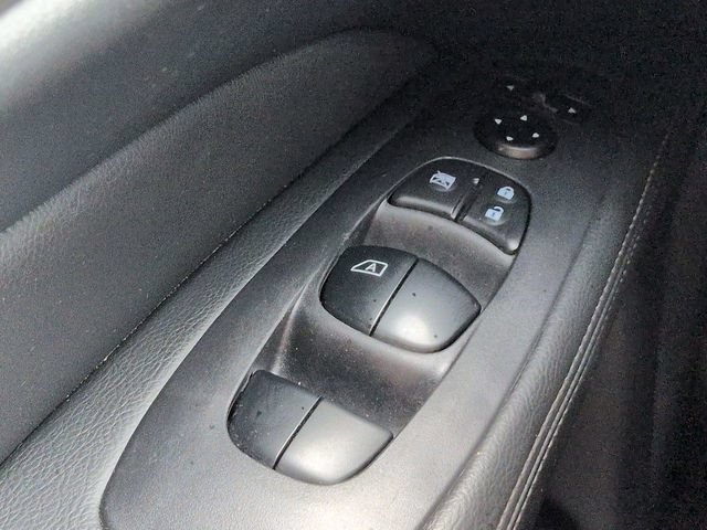 Used 2020 Nissan Pathfinder S AWD/4WD image 21