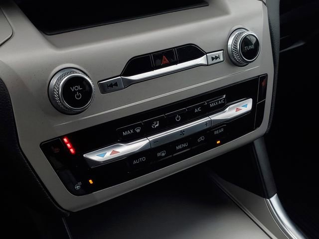 Certified 2024 Ford Explorer XLT w/ Equipment Group 202A image 22