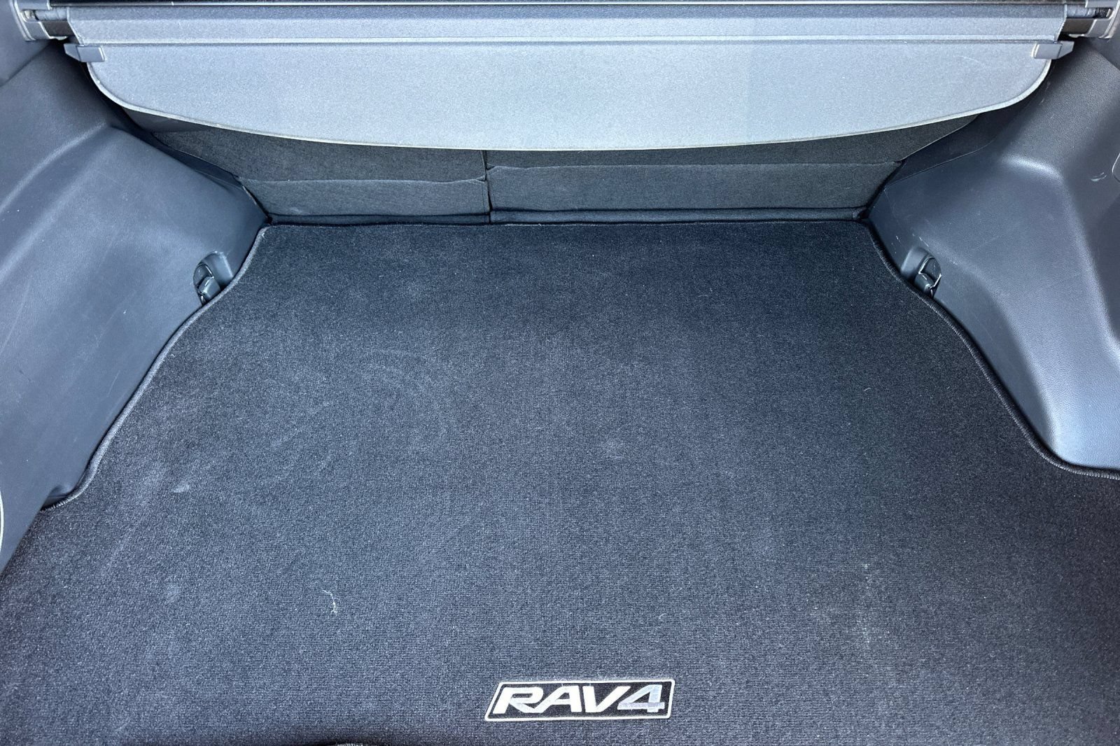 Used 2024 Toyota RAV4 XSE w/ Premium Package AWD/4WD image 15