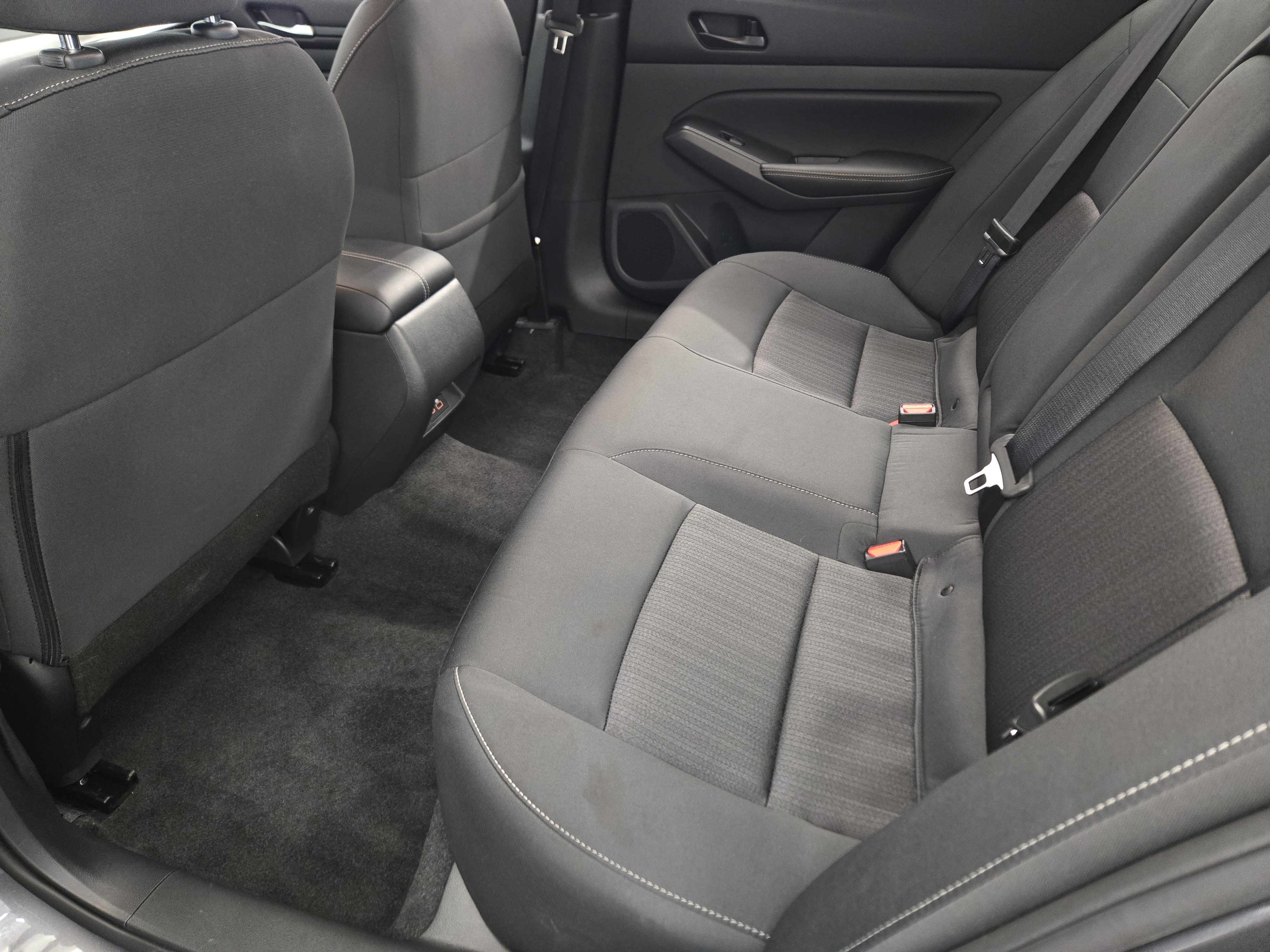 Used 2025 Nissan Altima 2.5 SV image 28