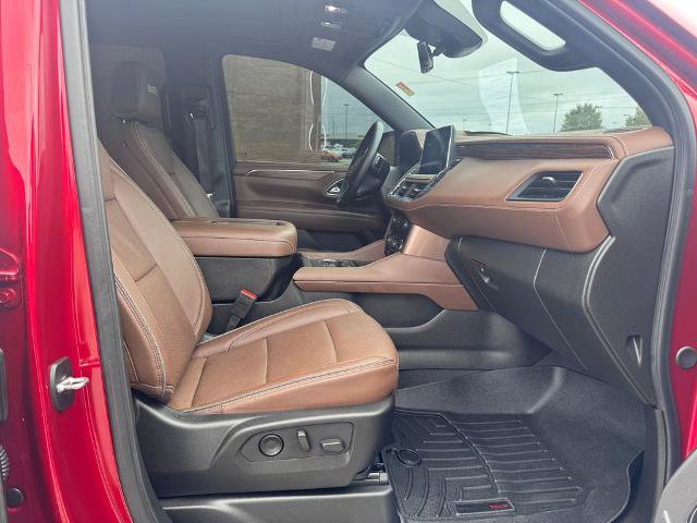 Used 2024 Chevrolet Tahoe High Country AWD/4WD image 14