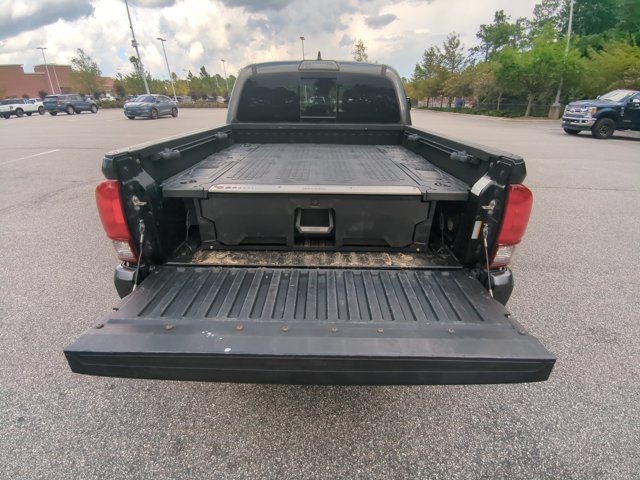 Used 2019 Toyota Tacoma TRD Off-Road w/ Technology Package AWD/4WD image 24