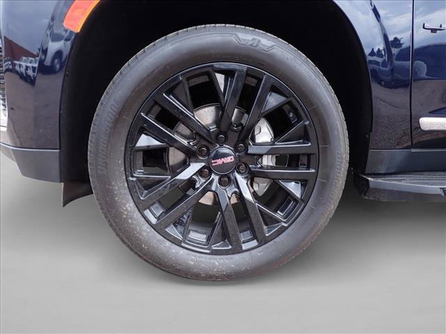 Used 2023 GMC Yukon SLT w/ SLT Premium Package AWD/4WD image 7